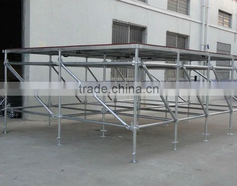 Adjustable Christmas Stage Design