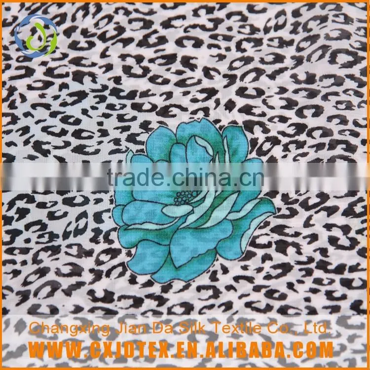 Low price 2016 promotional advertising pleat chiffon fabric