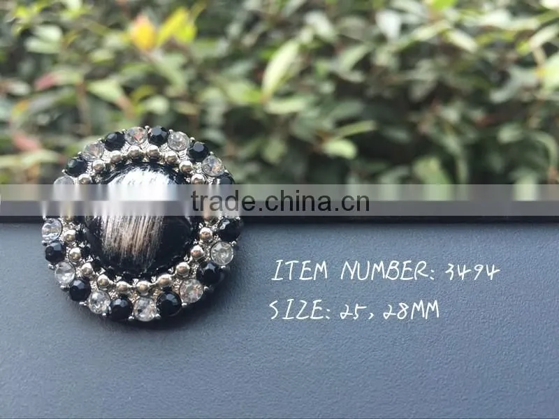 Hot sale new style acrylic rhinestone button five shapes cheap sewing plastic button