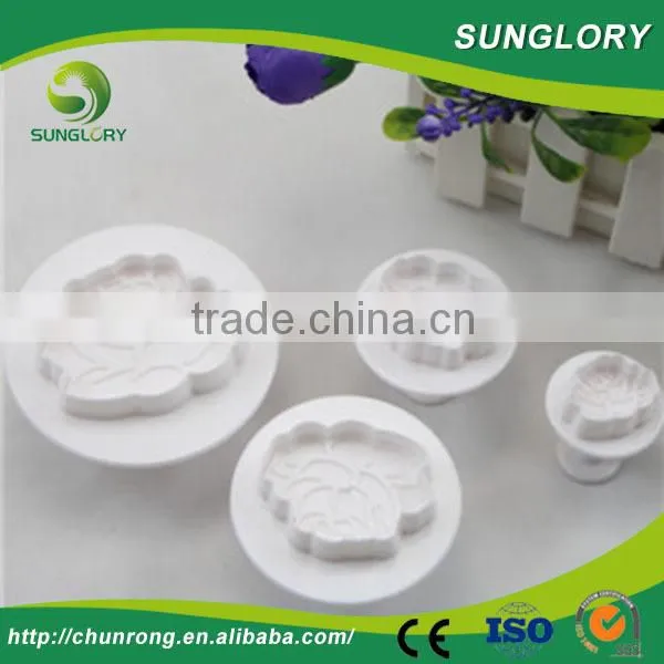 China wholesale cake decorating plunger cutters
