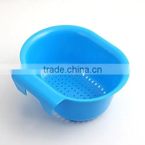 Suspensible draining sink vegetable and fruit basket --blue