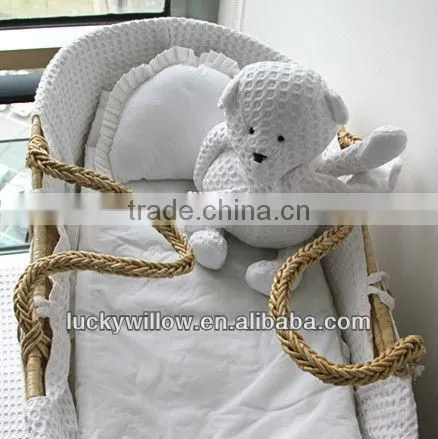 Comfortable wicker baby sleeping basket &bassinet with rocking stand