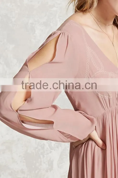 Woman Long Vented Sleeve Scoop Neck Self-Tie Back Stripe Chiffon Emroidered On the Front Dress