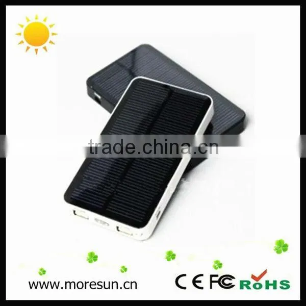 Hot selling emergency universal power bank solar charger