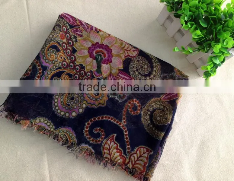China factory custom women red fashion scarf,printed scarf,pashmina scarf
