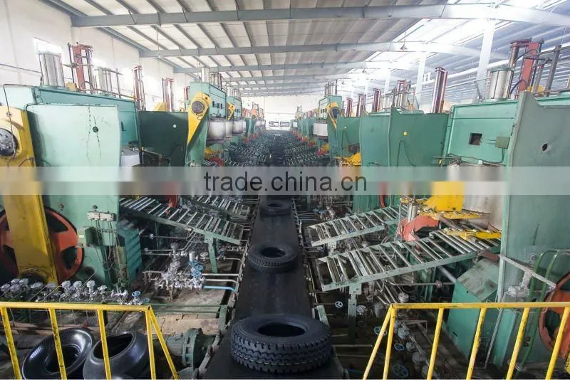 BUS TYRE 11R22.5