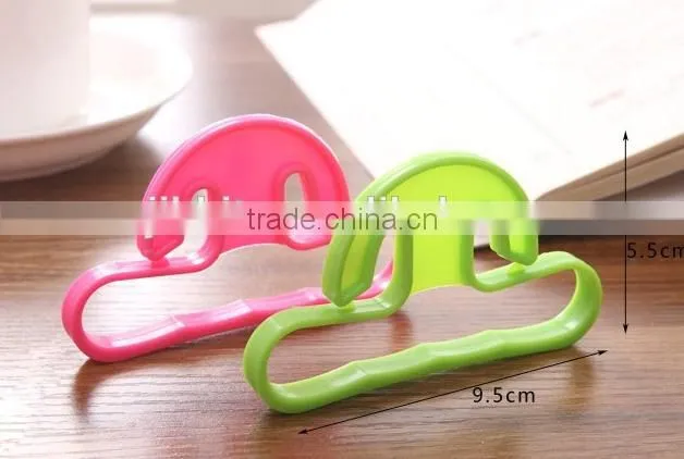 Hot Sale Bag Holder Carrier;fashion plastic bag holder
