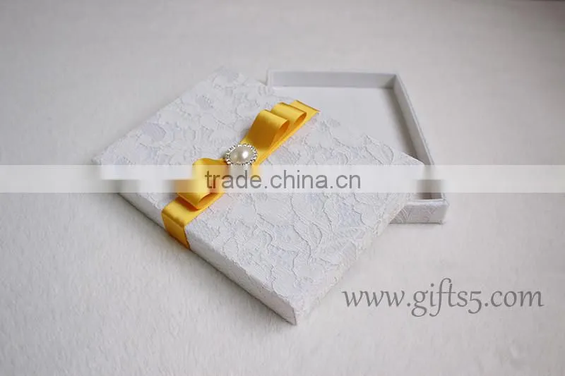 Wholesale Wedding Invitations Favor Gift Box with ribbon