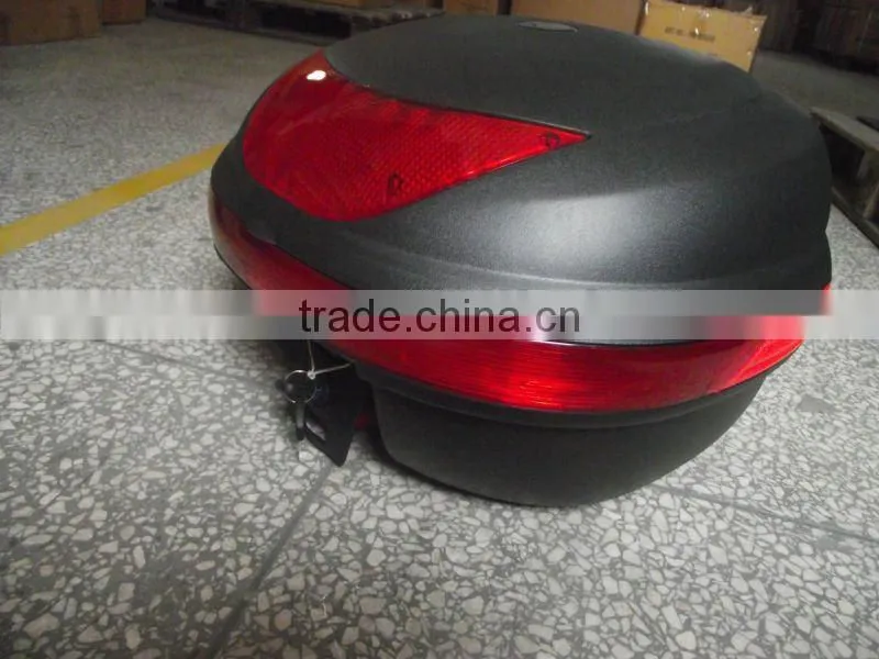 Motorcycle luggage storage