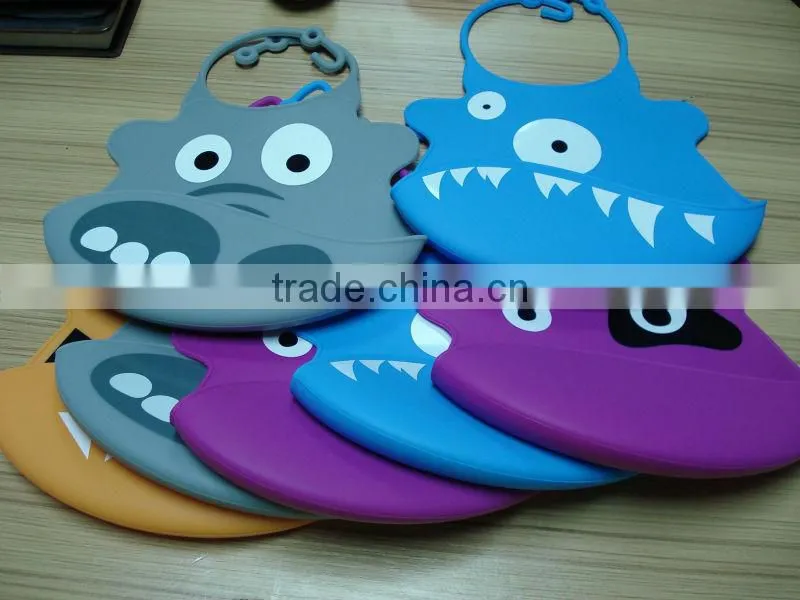 2015 The fashion trend and baby cartoon quirky silicone slobber pocket