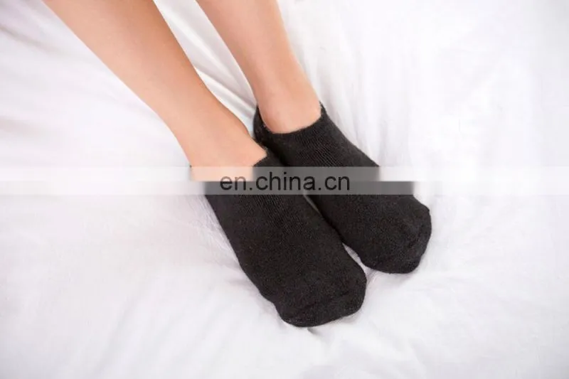 1 Set Feet Skin Care Exfoliating For Dry Hard Cracked Skin Moisturising SPA Gel Socks Whitening Moisturizing Rejuvenation