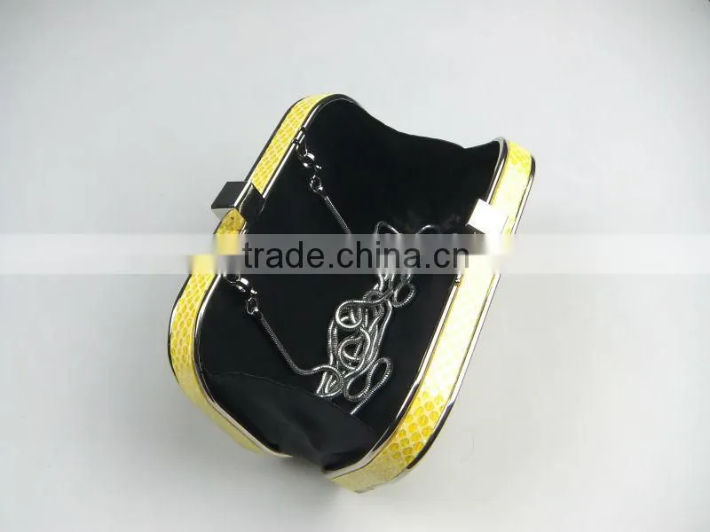 Hot in Europe!Girl bags high and classic sheepskin girl bags Evening bags with chain for girl