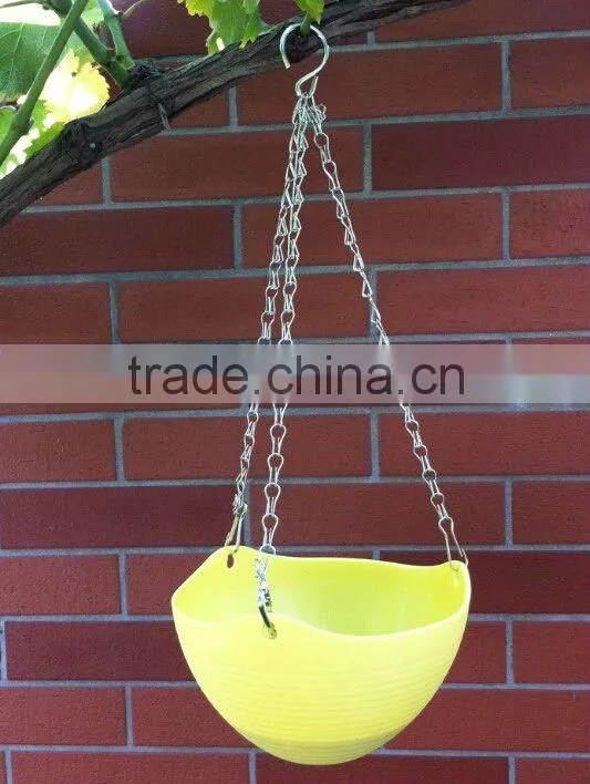 Plastic hanging flower Pots factory direct selling