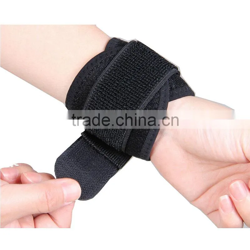 Wrap-around Black Neoprene Sports Wrist Support Band Protector Guard Brace Pad