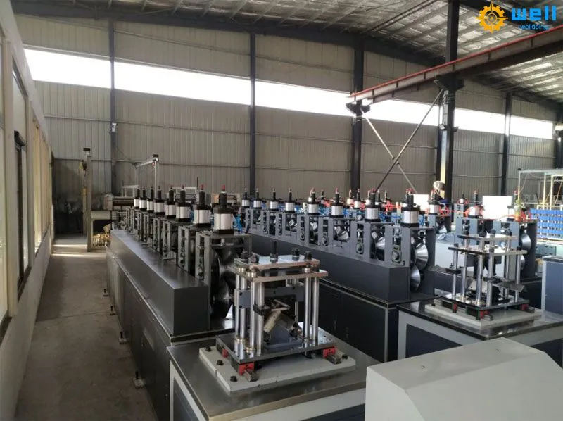 paper-angle-board-protector-machine-2
