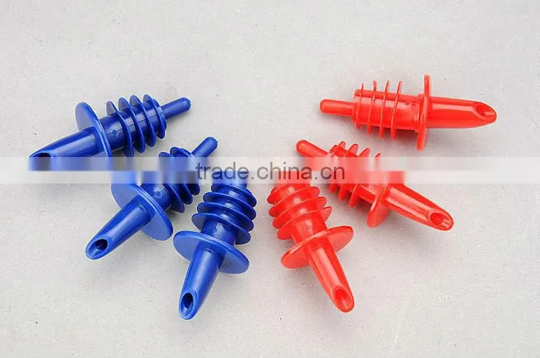 Metal Or Plastic Whiskey Wine Pourer