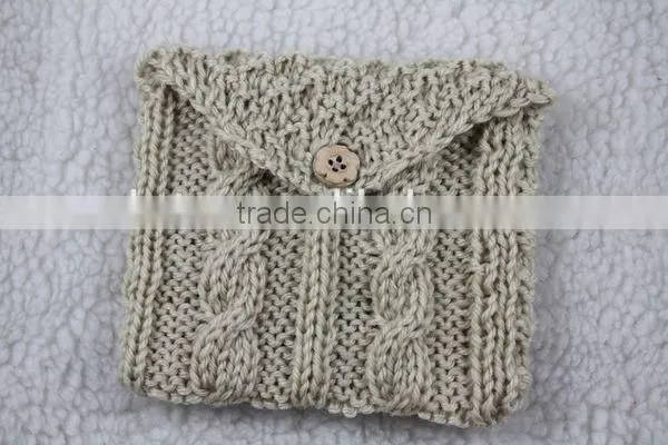 Custom design acrylic material handmade knitted ladies purse