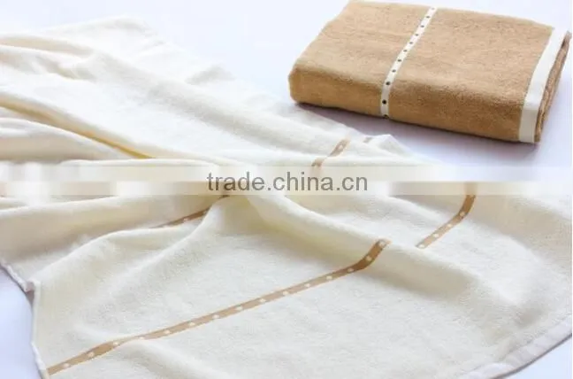 100% cotton terry placement print luxury bath towel