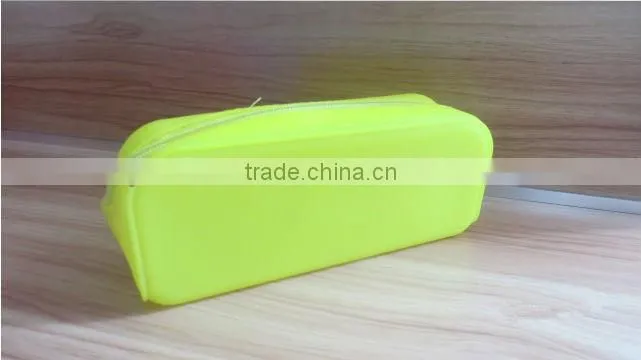 2014 new product Soft silicone pencil case with ribbon