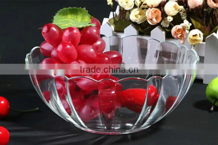 glass salad bowl with emboss
