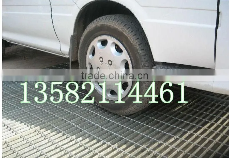 pressure locked steel grating