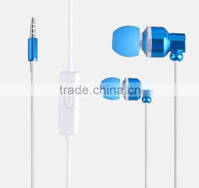 in-ear Isolation earphone with precise bass