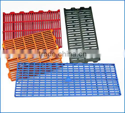 Plastic flooring for pigs