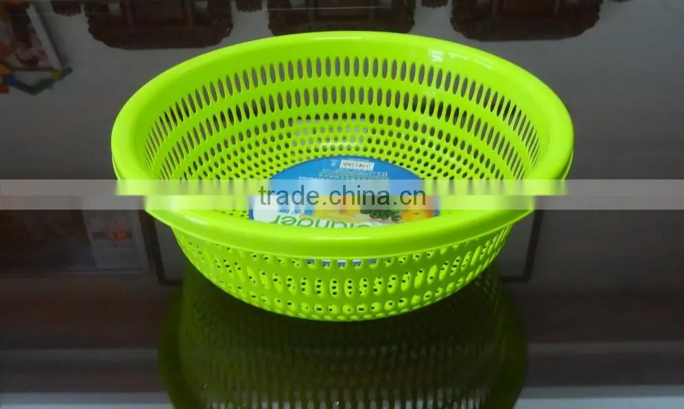 Plastic vegetable Fruit Colander with Sieve