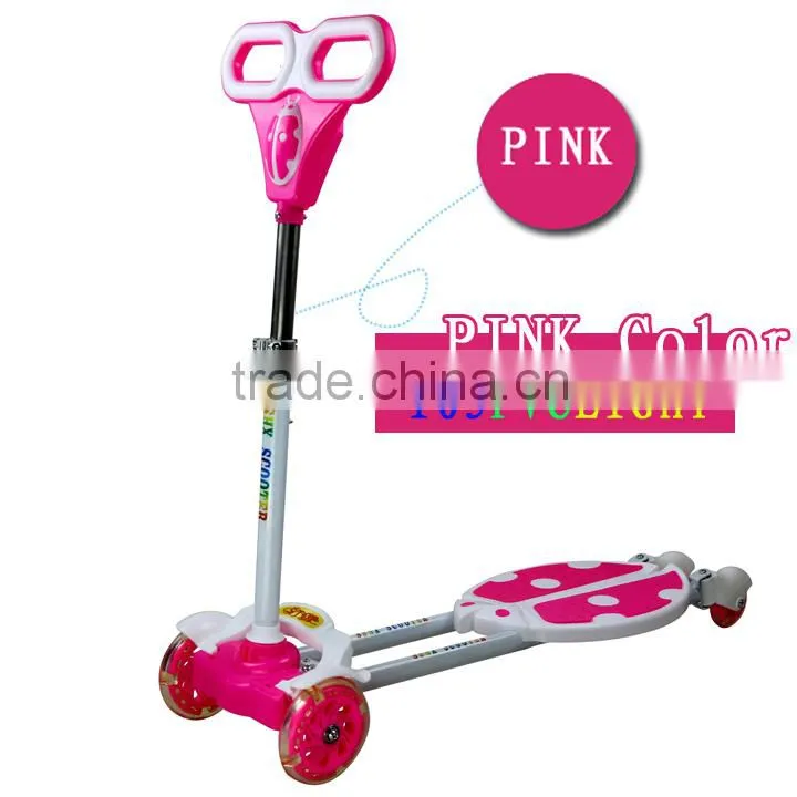 hot selling 4 flashing wheels frog swing scooter