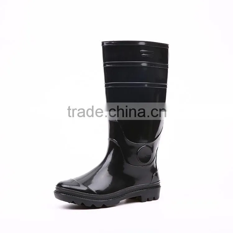 2016 Hot selling cheap black pvc rain boots without steel toe, cheap plastic pvc rain boots