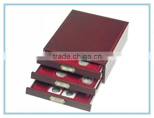 Traditional red wooden lacquering moneycollection box