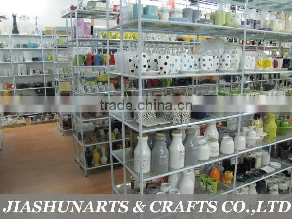Stonewall Veins Cup Shaped Ceramic Flowerpot