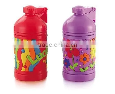 2016 New Design Plastic Cute Children Cup with silicone insulation Band