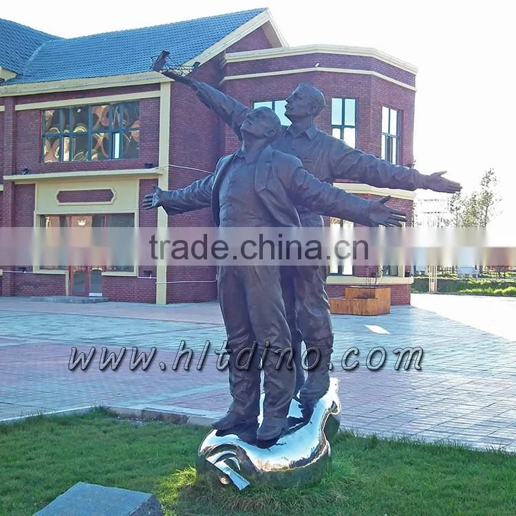 Famous person figurines by professionally manufacture