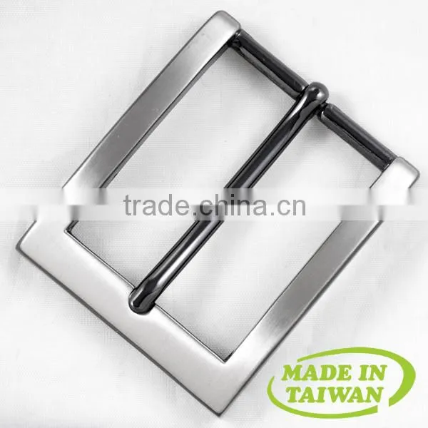 Pressing zinc alloy fashion famous brand logo 40mm blue belt buckle
