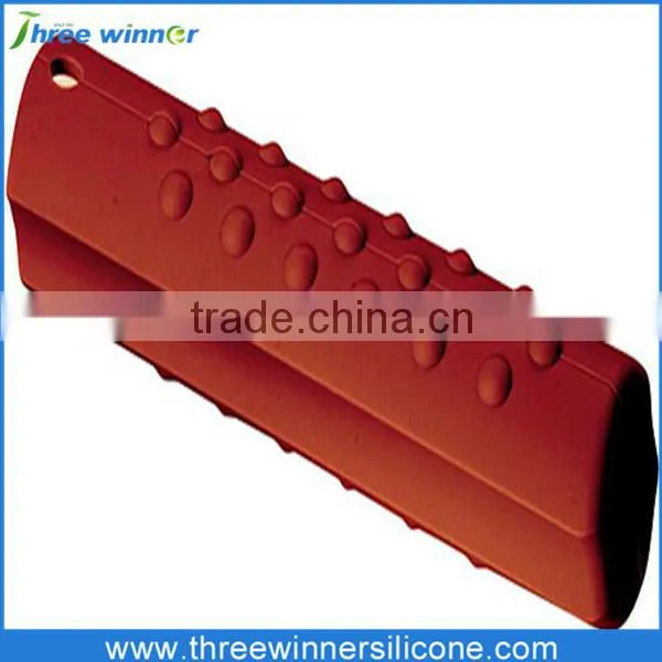 Silicone pot handle holder/silicone sleeve for pot handle