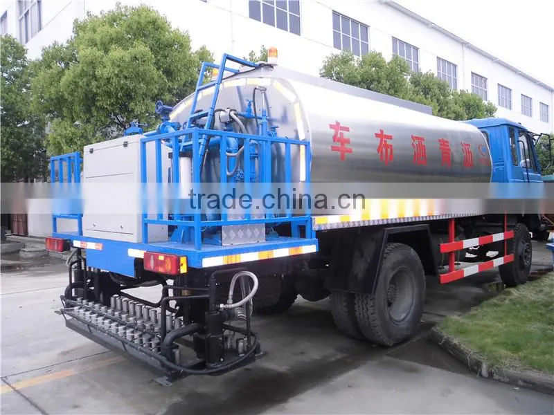 Dongfeng 4X2 8000L asphalt distributor truck
