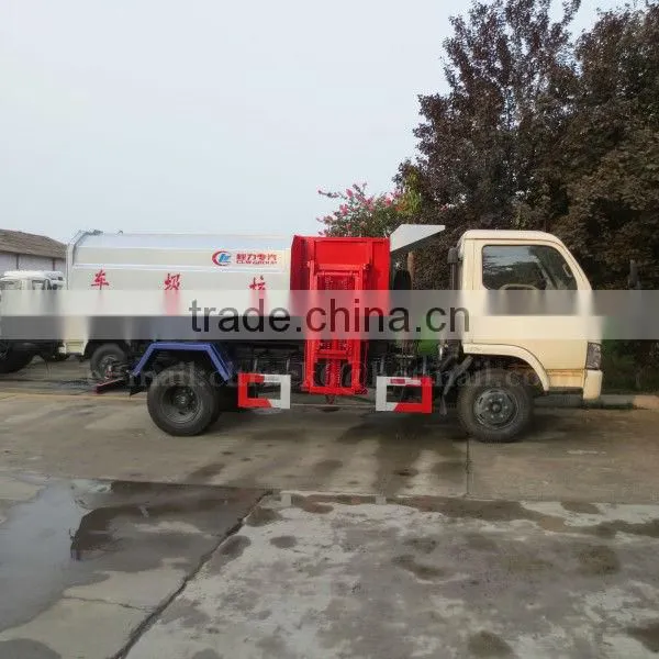 95 hp DONGFENG 4*2 Small Size Garbage Truck 5 m3