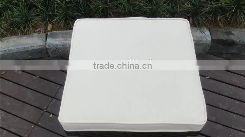 Outdoor Furniture Waterproof Rattan Storage Boxs With Cushion