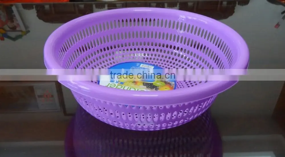 Plastic vegetable Fruit Colander with Sieve in Kitchen