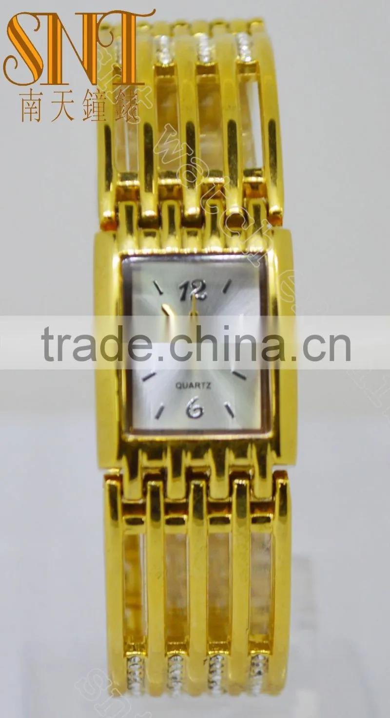 SNT-CT2226 Fashion gold alloy watch with crystal stones