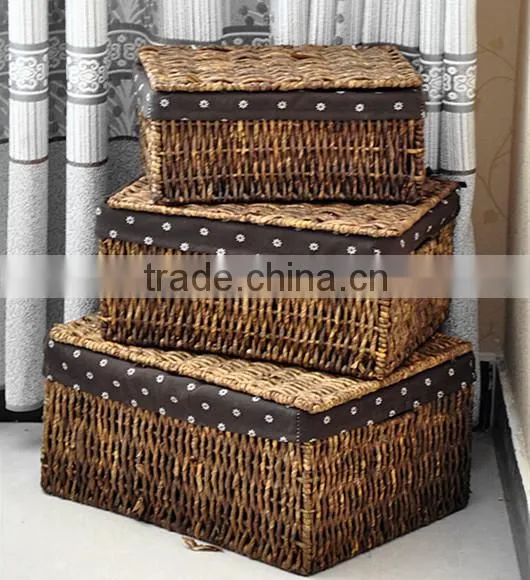 Eco-friendly home used hotel used sundries storage hand woven baskets of corn husk with cover