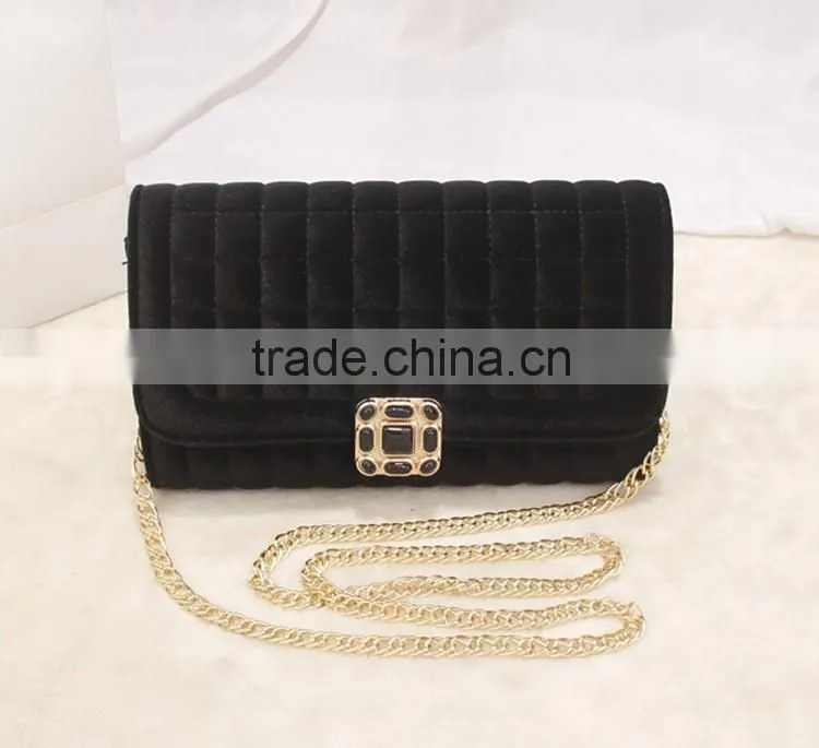 Online shopping Luxury newest designer custom black velvet sling shoulder bags with metal chain
