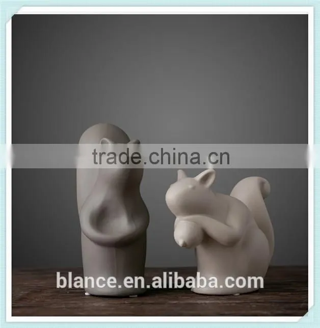 resin Squirrel statue squirrel figurine for home decoration