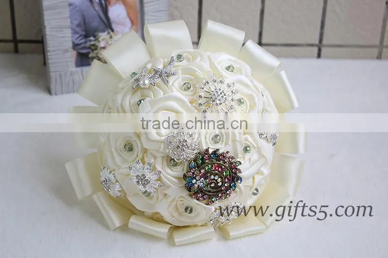 The best Brooch Bouque satin rose wedding flower crystal bouquet jewelry
