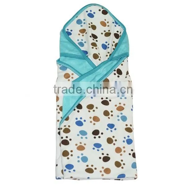 2016 new Embroidered cartoon hooded baby blanket