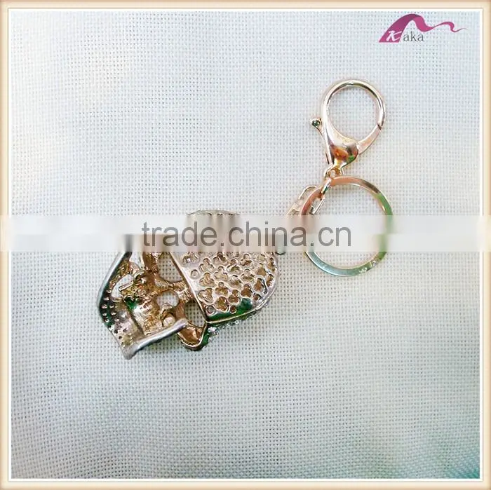 Custom Metal Crystal Skull Shape Keychain For Men