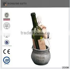Cheap resin chef kitchenware wine bottle rack holder decoration
