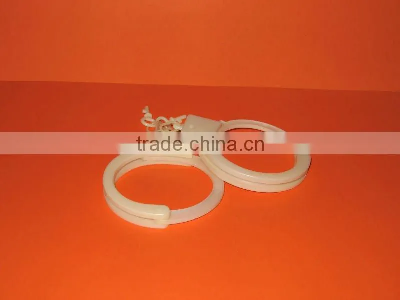 plastic handcuff