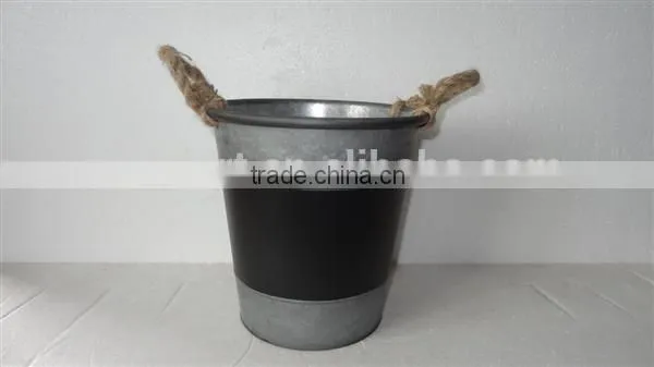 round metal pot with rope handle and blackboard inset